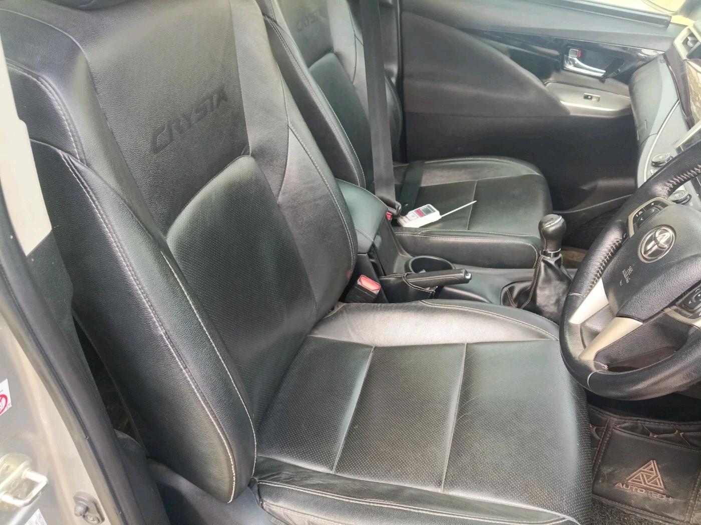 2019 Toyota Innova Crysta 2.4 ZX 7 STR, Diesel, Manual, 1,04,396 km, interior