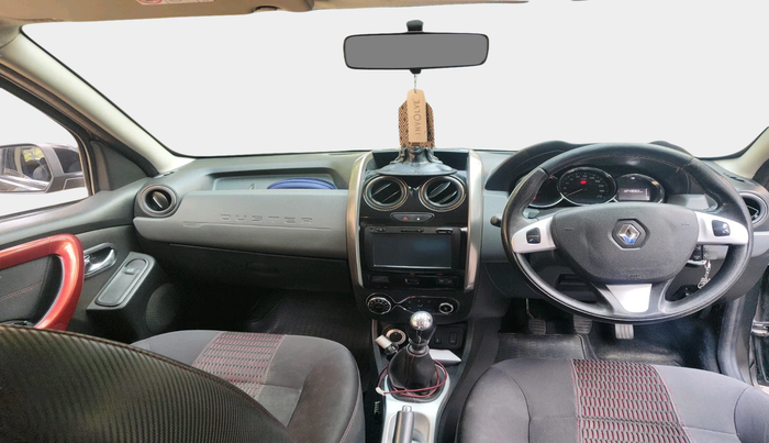 2017 Renault Duster 110 PS RXZ 4X4 MT DIESEL, Diesel, Manual, 1,24,990 km, interior