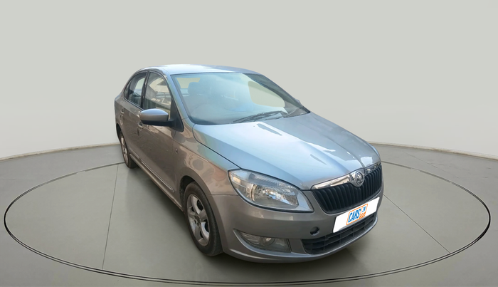 2013 Skoda Rapid AMBITION 1.6 TDI CR MT PLUS, Diesel, Manual, 1,16,770 km, exterior