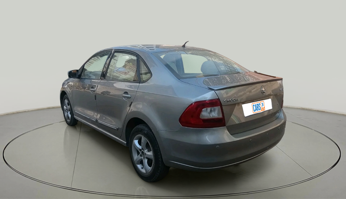 2013 Skoda Rapid AMBITION 1.6 TDI CR MT PLUS, Diesel, Manual, 1,16,770 km, exterior