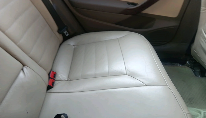 2013 Skoda Rapid AMBITION 1.6 TDI CR MT PLUS, Diesel, Manual, 1,16,770 km, interior