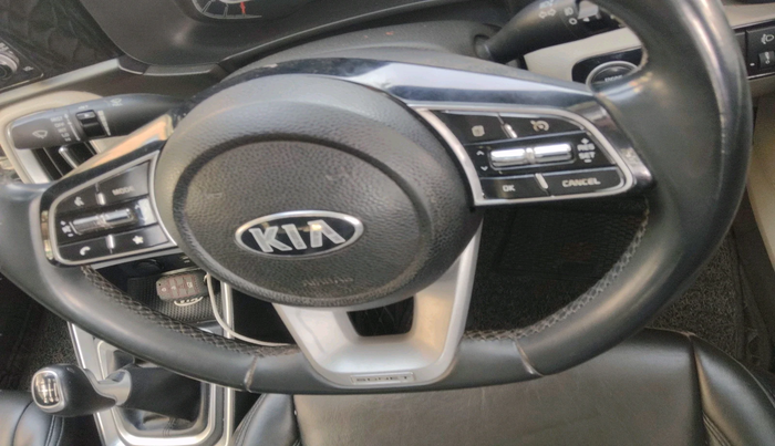 2021 KIA SONET HTX 1.0 IMT, Petrol, Manual, 68,813 km, interior