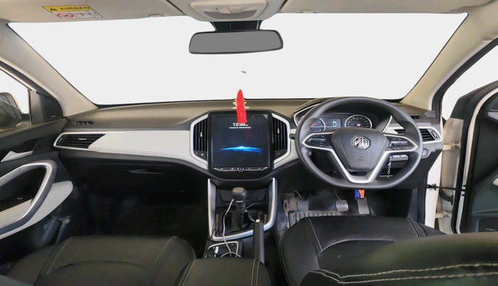 2021 MG HECTOR PLUS SUPER 1.5 PETROL TURBO HYBRID MT 7-STR, Petrol, Manual, 33,213 km, interior