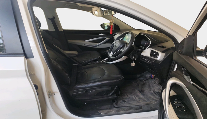 2021 MG HECTOR PLUS SUPER 1.5 PETROL TURBO HYBRID MT 7-STR, Petrol, Manual, 33,213 km, interior