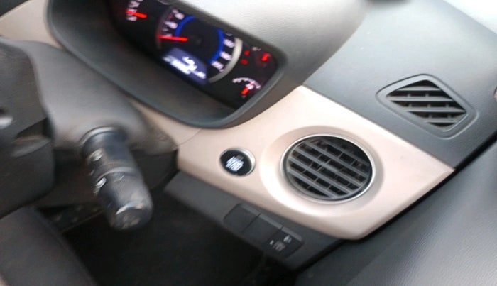 2013 Hyundai Grand i10 SPORTZ 1.2 KAPPA VTVT, Petrol, Manual, 60,360 km, interior