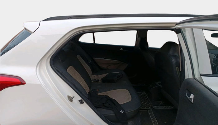 2013 Hyundai Grand i10 SPORTZ 1.2 KAPPA VTVT, Petrol, Manual, 60,360 km, interior