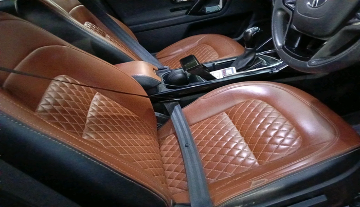 2022 Tata Harrier XTA PLUS 2.0L KRYOTEC DARK EDITION, Diesel, Automatic, 75,622 km, interior