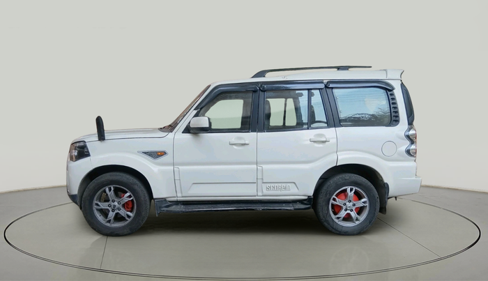 2017 Mahindra Scorpio S6 PLUS, Diesel, Manual, 1,00,000 km, exterior