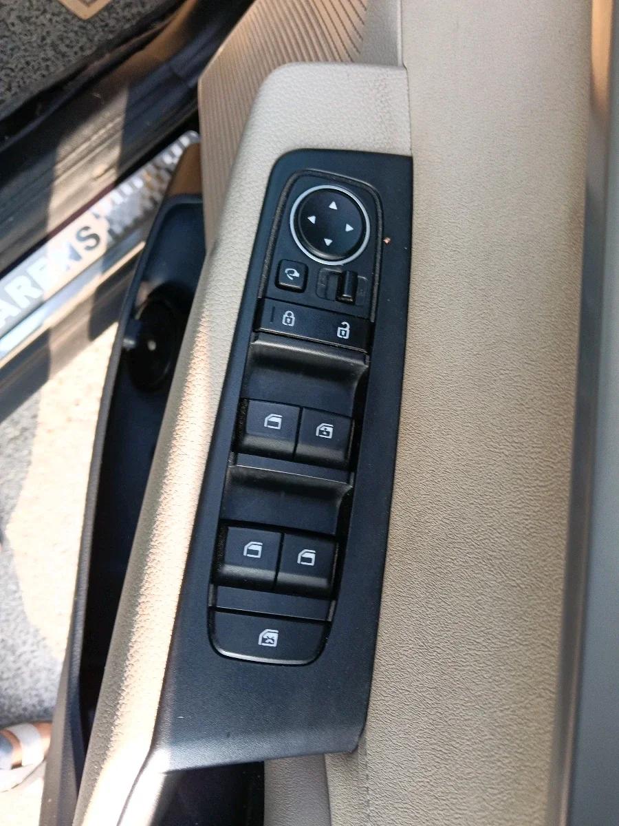 2022 KIA CARENS LUXURY 1.4 PETROL 7 STR, Petrol, Manual, 78,452 km, interior