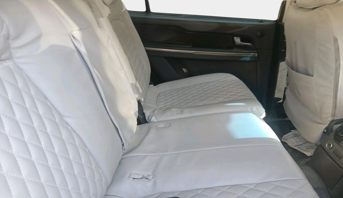 2018 Tata Hexa XM 4X2 7 STR, Diesel, Manual, 50,200 km, interior