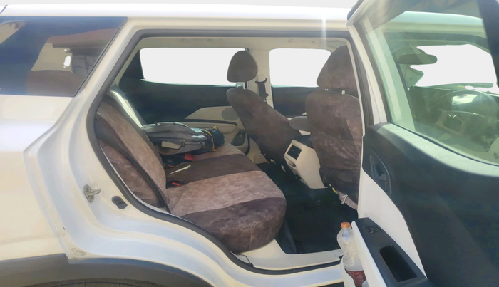 2024 Mahindra XUV 3XO MX1 1.2 L TCMPFi, Petrol, Manual, 28,614 km, interior