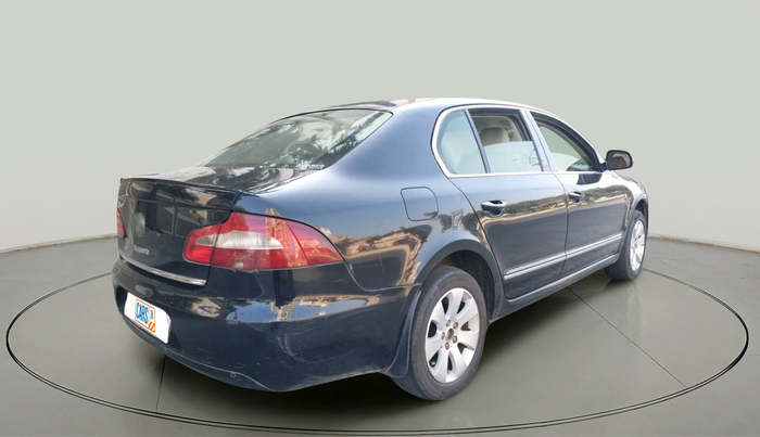 2013 Skoda Superb ELEGANCE 2.0 TDI CR AT, Diesel, Automatic, 1,58,451 km, exterior