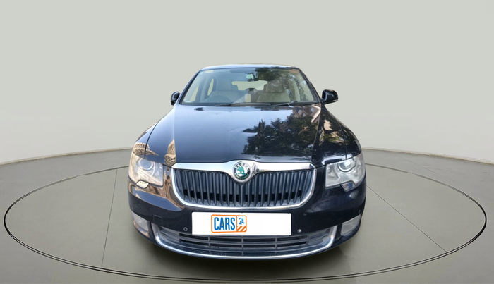 2013 Skoda Superb ELEGANCE 2.0 TDI CR AT, Diesel, Automatic, 1,58,451 km, exterior