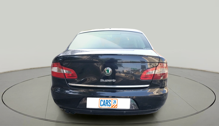 2013 Skoda Superb ELEGANCE 2.0 TDI CR AT, Diesel, Automatic, 1,58,451 km, exterior