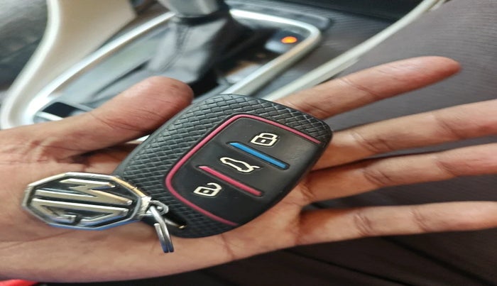 2022 MG ASTOR SHARP 1.5 CVT, Petrol, Automatic, 23,930 km, interior