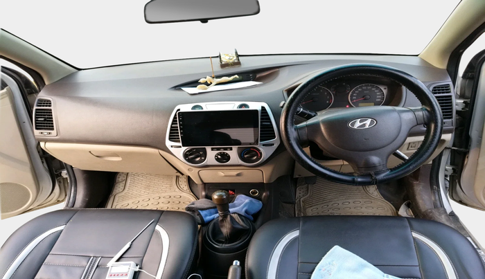 2010 Hyundai i20 MAGNA 1.2, Petrol, Manual, 89,014 km, interior