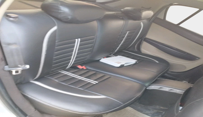 2010 Hyundai i20 MAGNA 1.2, Petrol, Manual, 89,014 km, interior