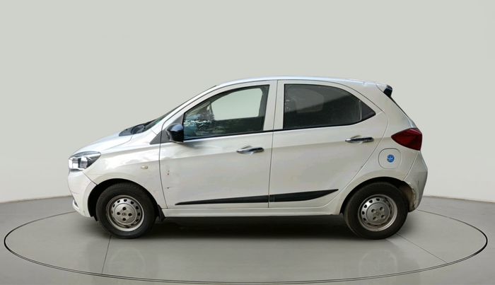 2018 Tata Tiago XM PETROL, Petrol, Manual, 1,16,430 km, exterior