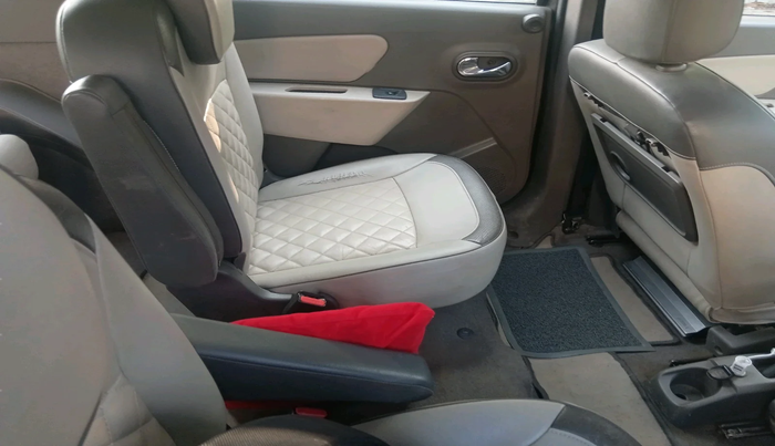 2015 Renault Lodgy 110 PS RXZ STEPWAY 7 STR, Diesel, Manual, 75,100 km, interior