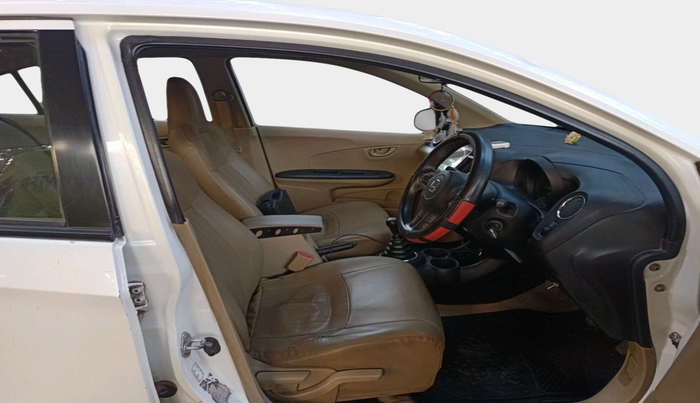 2015 Honda Amaze 1.5L I-DTEC S, Diesel, Manual, 1,30,387 km, interior
