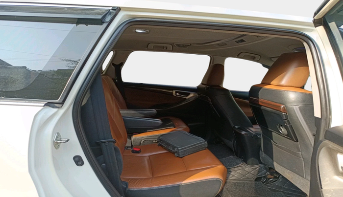 2018 Toyota Innova Crysta 2.8 ZX AT 7 STR, Diesel, Automatic, 1,04,115 km, interior