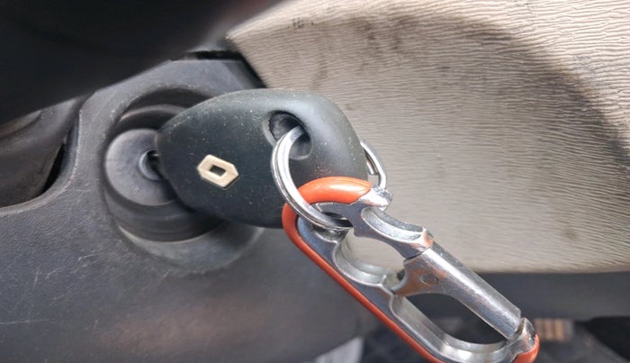 2014 Renault Duster 85 PS RXL DIESEL, Diesel, Manual, 1,17,605 km, interior