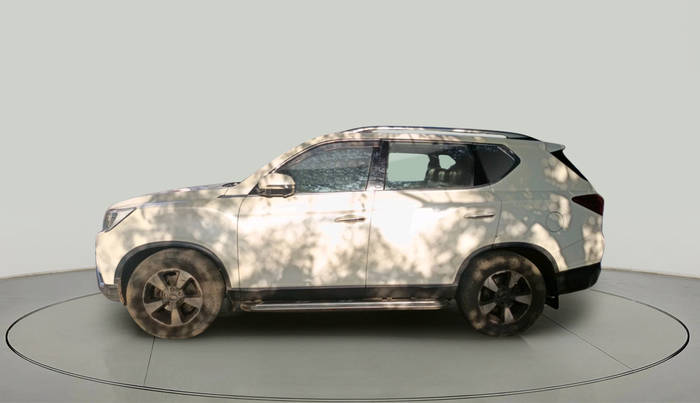 2018 Mahindra ALTURAS G4 4WD AT, Diesel, Automatic, 1,25,101 km, exterior