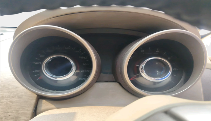 2012 Mahindra XUV500 W8, Diesel, Manual, 99,998 km, interior