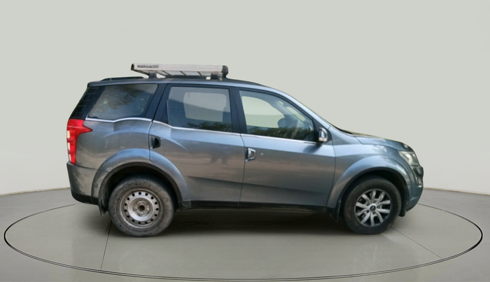 2015 Mahindra XUV500 W10, Diesel, Manual, 1,53,107 km, exterior