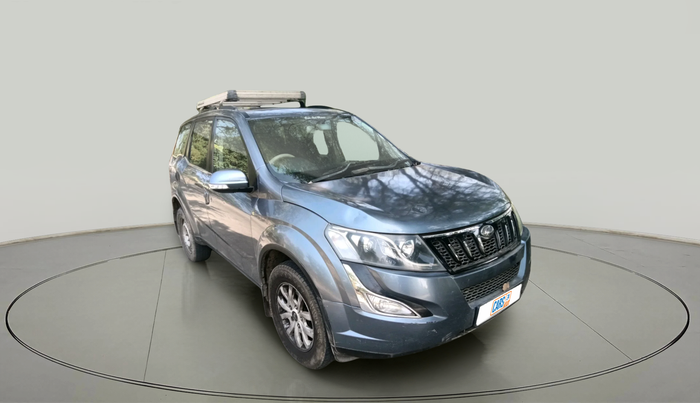 2015 Mahindra XUV500 W10, Diesel, Manual, 1,53,107 km, exterior
