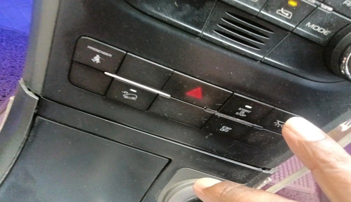 2015 Mahindra XUV500 W10, Diesel, Manual, 1,53,107 km, interior