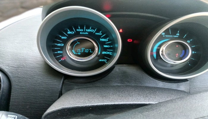 2015 Mahindra XUV500 W10, Diesel, Manual, 1,53,107 km, interior