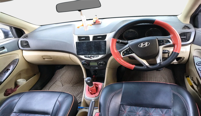 2011 Hyundai Verna FLUIDIC 1.6 VTVT EX, Petrol, Manual, 1,04,964 km, interior