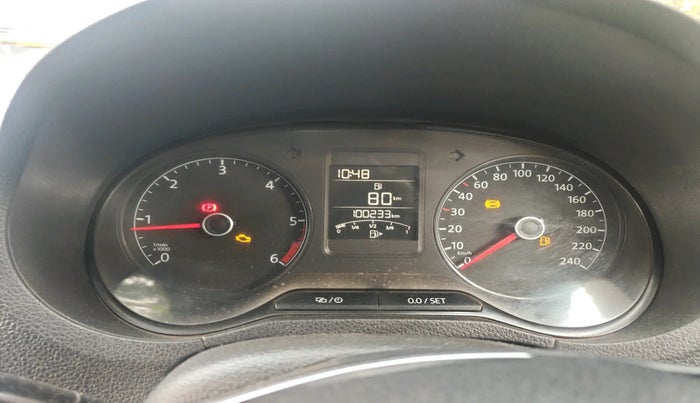 2015 Volkswagen Polo HIGHLINE1.5L, Diesel, Manual, 1,00,233 km, interior