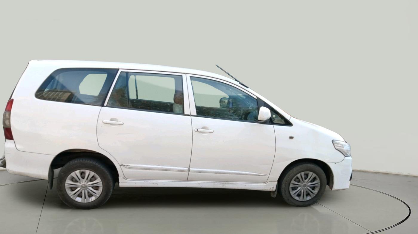 2015 Toyota Innova 2.5 GX 7 STR, Diesel, Manual, 74,258 km, exterior