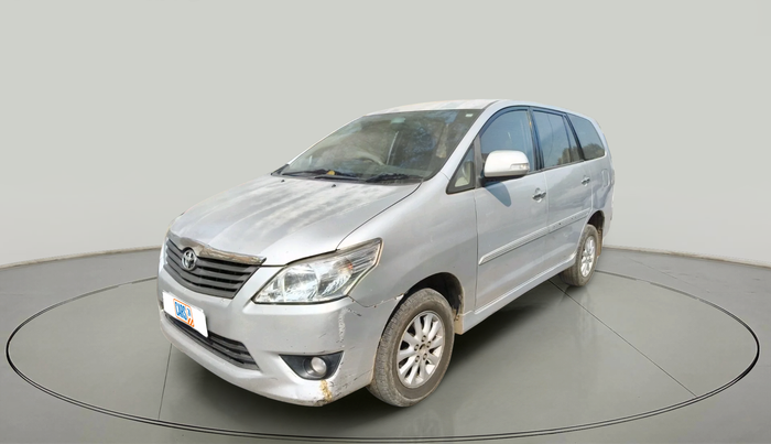 2012 Toyota Innova VX 2.5 8 STR, Diesel, Manual, 99,200 km, exterior