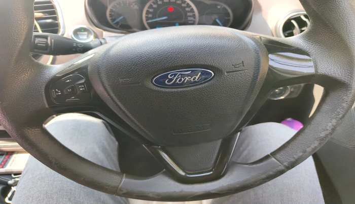 2019 Ford FREESTYLE TITANIUM 1.2 PETROL, Petrol, Manual, 1,13,486 km, interior