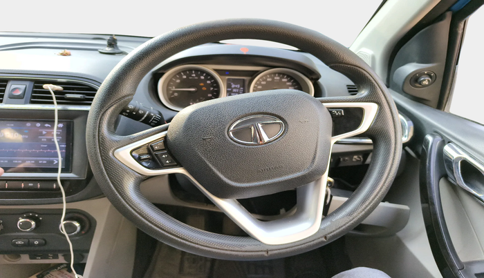 2016 Tata Tiago XZ PETROL, Petrol, Manual, 36,558 km, interior