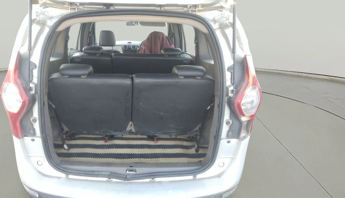 2017 Renault Lodgy 85 PS RXL STEPWAY 8 STR, Diesel, Manual, 1,52,701 km, exterior