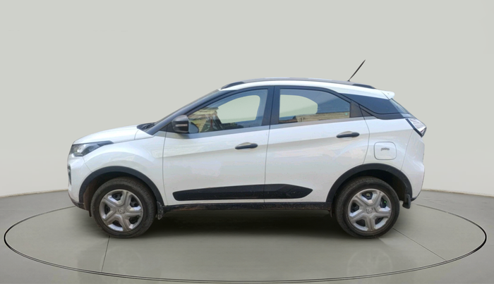 2021 Tata NEXON XM SUNROOF PETROL, Petrol, Manual, 1,26,190 km, exterior
