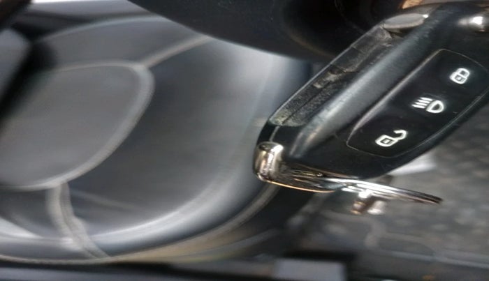 2021 Tata NEXON XM SUNROOF PETROL, Petrol, Manual, 1,26,190 km, interior