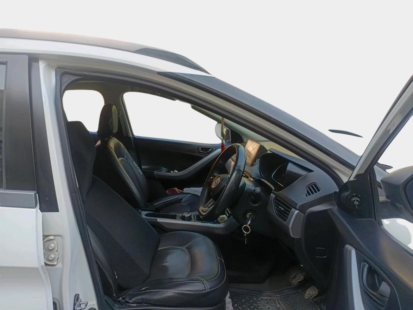 2021 Tata NEXON XM SUNROOF PETROL, Petrol, Manual, 1,28,000 km, interior