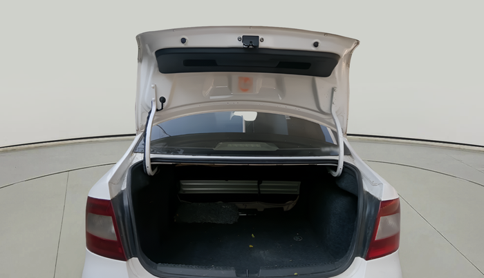 2014 Skoda Rapid 1.5 TDI CR AMBITION PLUS, Diesel, Manual, 1,13,839 km, exterior