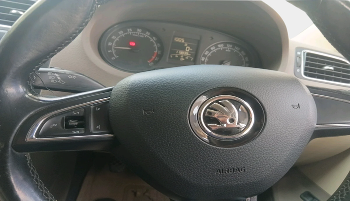 2014 Skoda Rapid 1.5 TDI CR AMBITION PLUS, Diesel, Manual, 1,13,839 km, interior