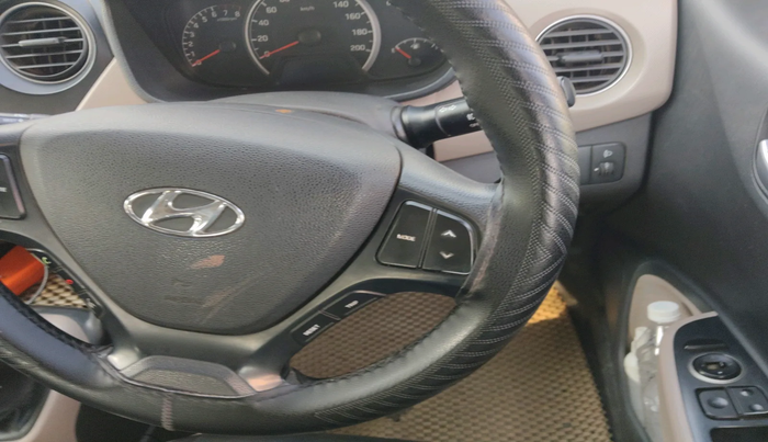 2017 Hyundai Grand i10 SPORTZ (O) 1.2 KAPPA VTVT, Petrol, Manual, 1,46,538 km, interior