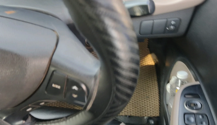 2017 Hyundai Grand i10 SPORTZ (O) 1.2 KAPPA VTVT, Petrol, Manual, 1,46,538 km, interior