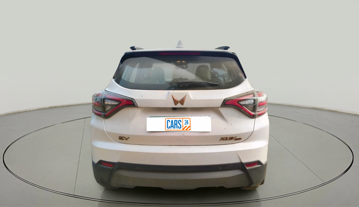 2024 Mahindra XUV400 EL Pro 34.5 KWH, Electric, Automatic, 40,200 km, exterior