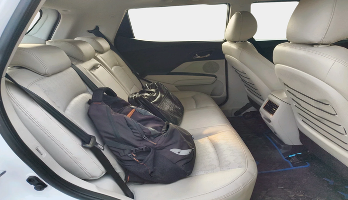 2024 Mahindra XUV400 EL Pro 34.5 KWH, Electric, Automatic, 40,200 km, interior