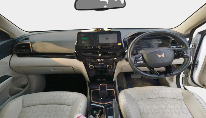 2024 Mahindra XUV400 EL Pro 34.5 KWH, Electric, Automatic, 40,200 km, interior