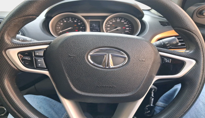 2016 Tata Tiago XZ PETROL, Petrol, Manual, 77,452 km, interior
